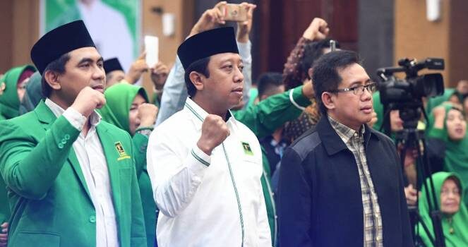 Ketua Umum DPP PPP romahurmuziy tengah