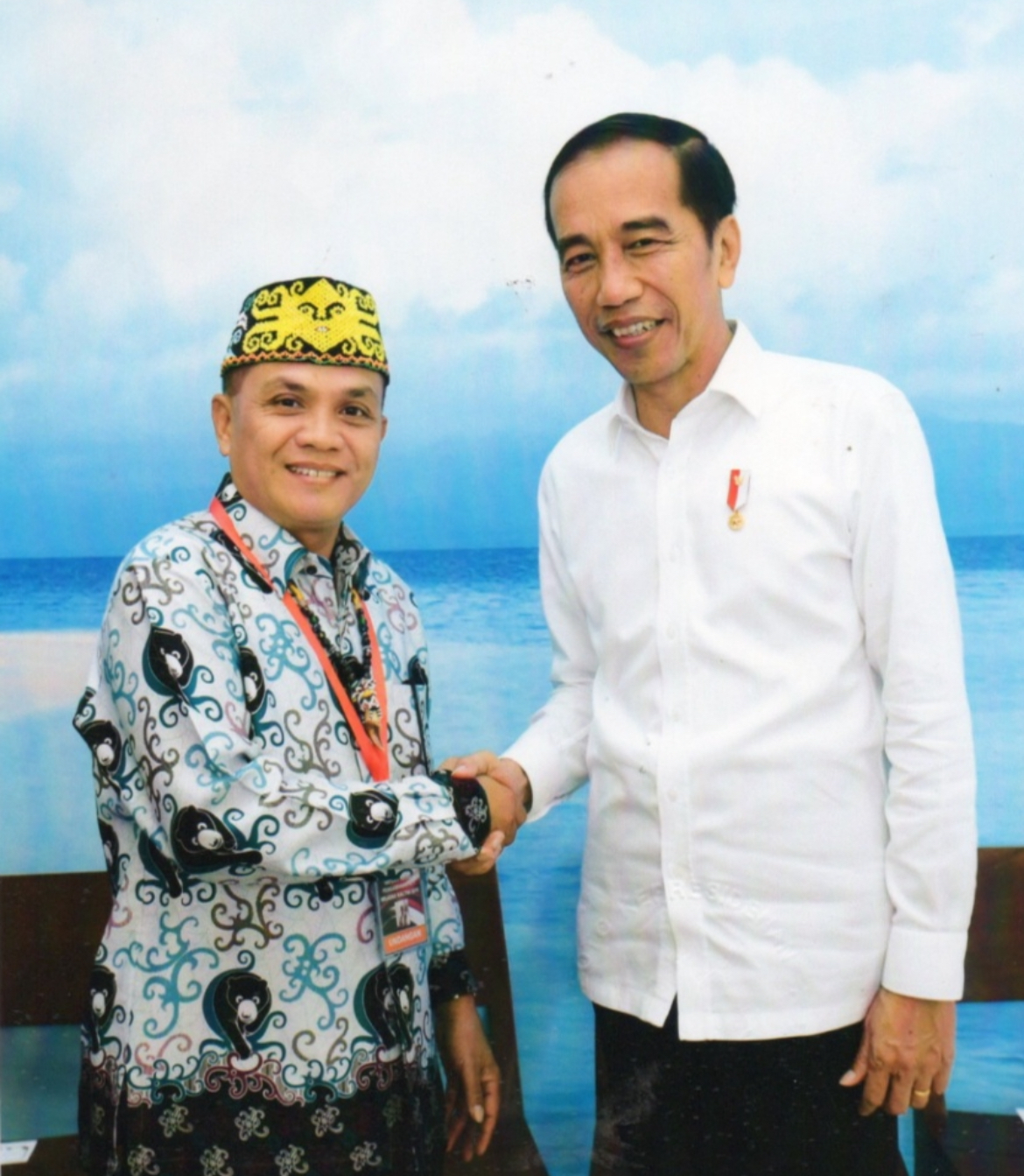 Foto: Dr. Abriantinus, M.A , Panglima KOPPAD Borneo bersama Presiden Joko Widodo(Redaksi)